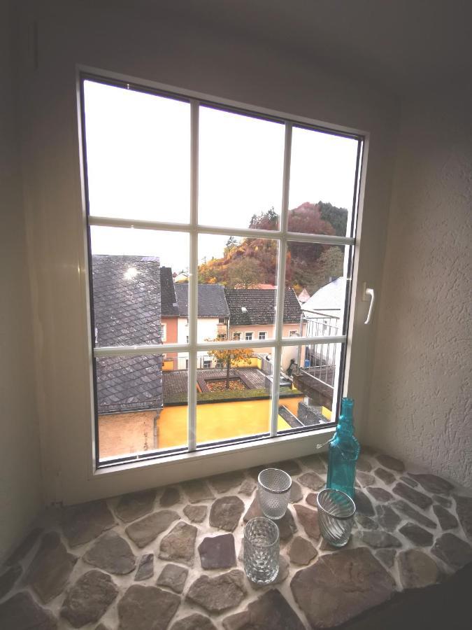 Mooi Ruim Appartement In Antieke Stadsboerderij Schönecken Dış mekan fotoğraf